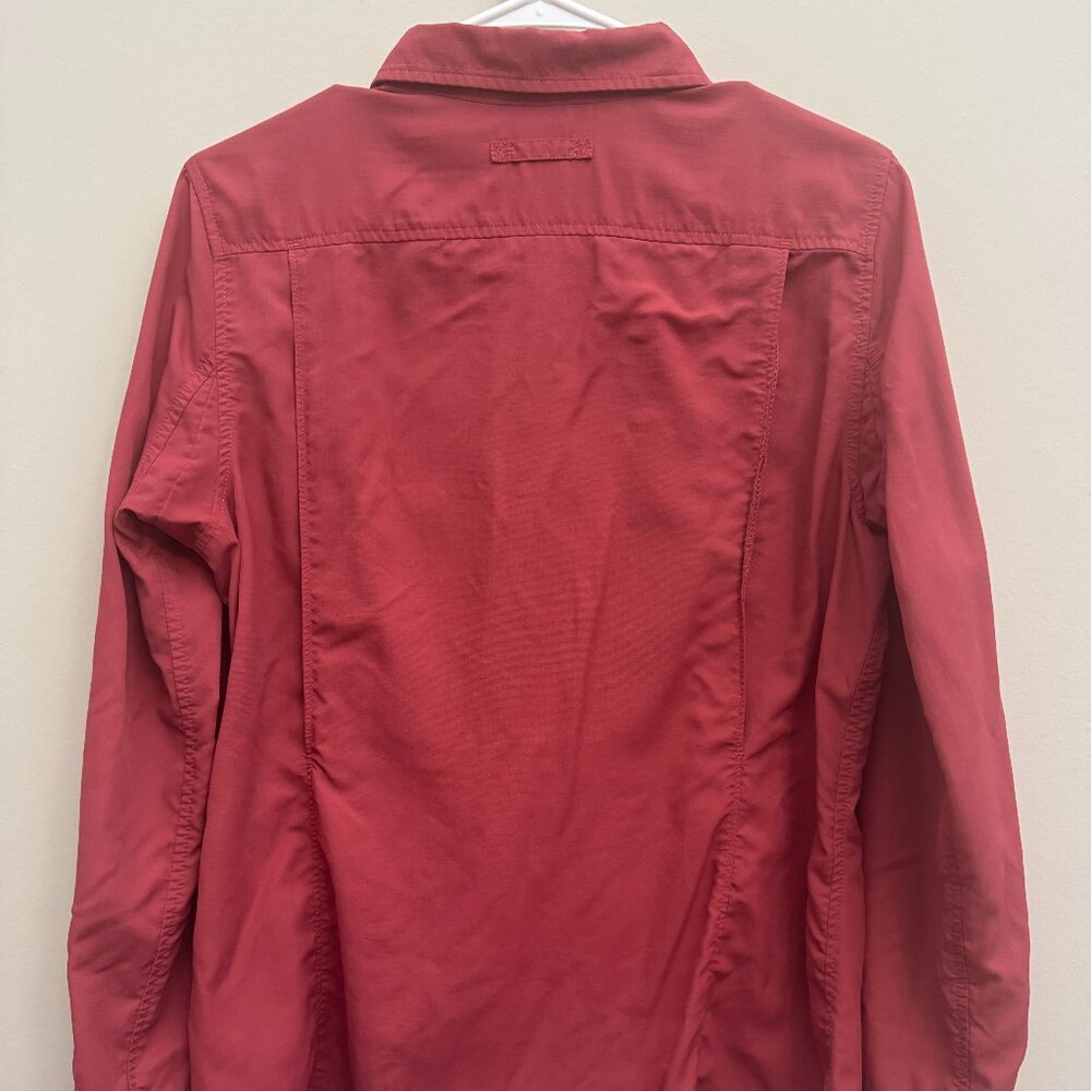 Duluth Trading Company Button Down Shirt - Coral Color - Size Medium - Picture 5 of 5